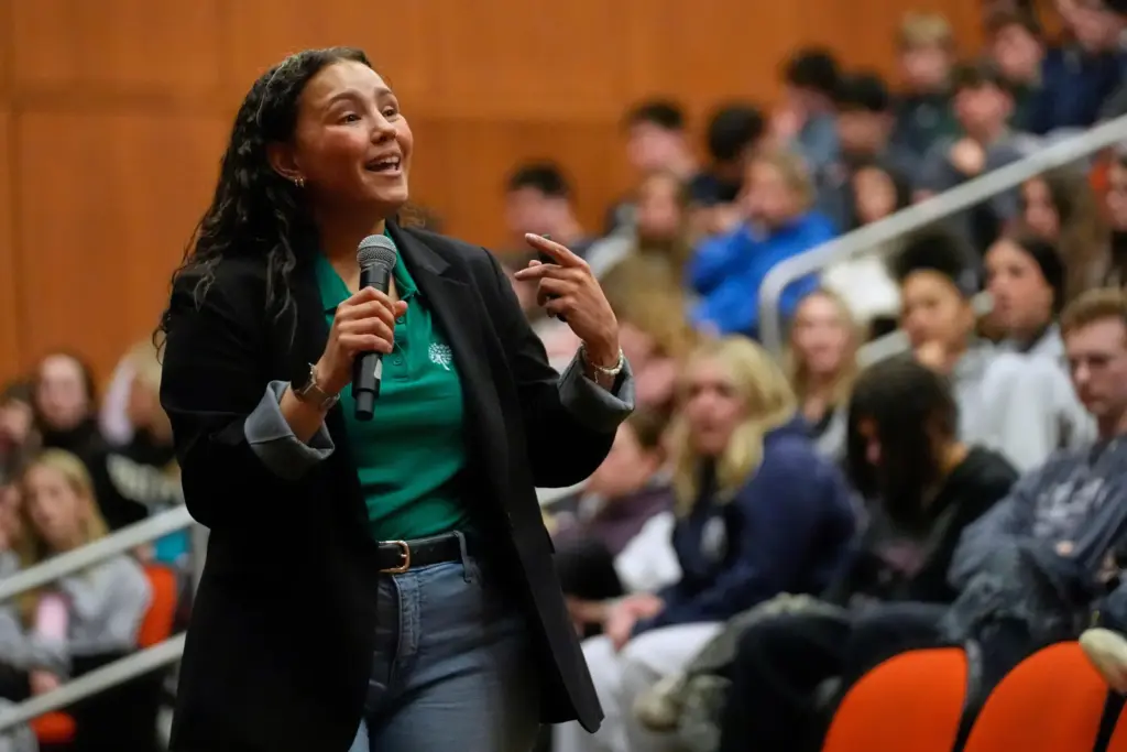 Keely Rogers speaks to students