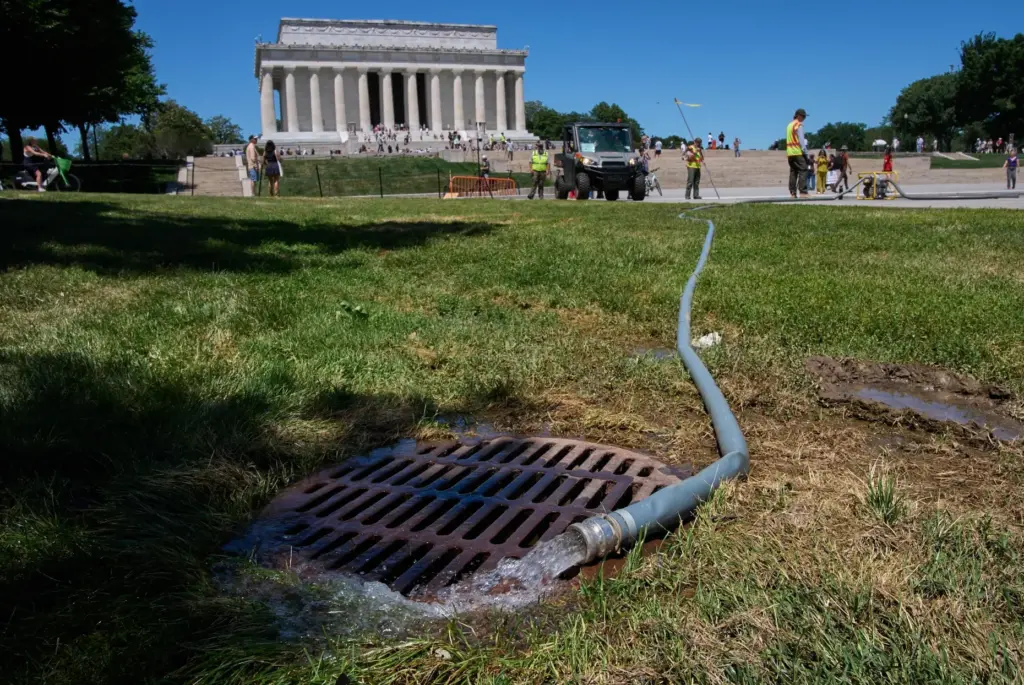 Water is pumped out of the Lincoln Memorial Reflecting Pool...