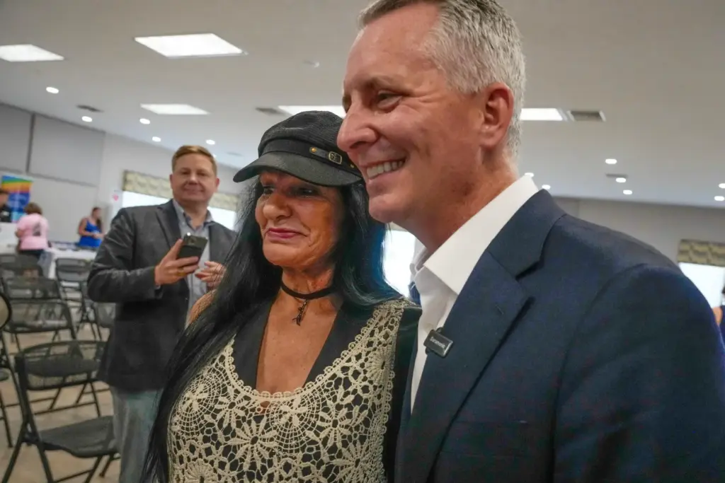Florida Democratic gubernatorial candidate David Jolly, right, poses for a...